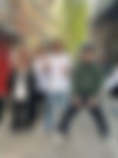 Post media background