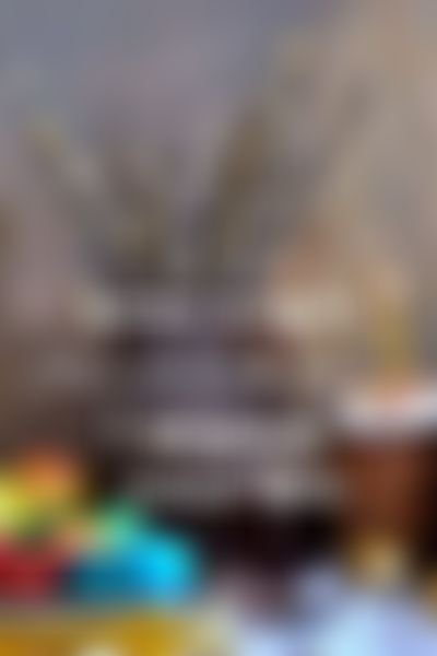 Post media background