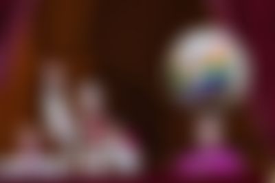 Post media background