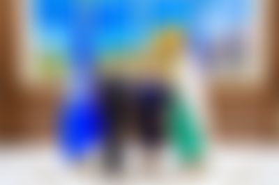 Post media background