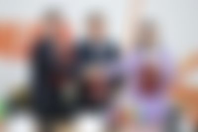 Post media background