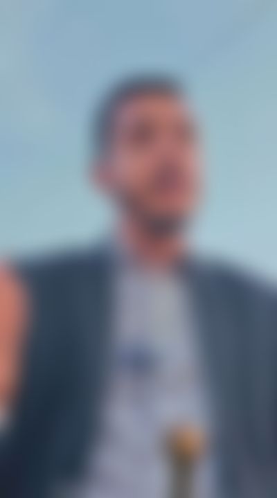 Post media background