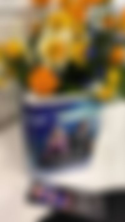 Post media background