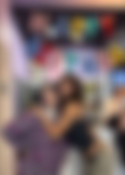 Post media background
