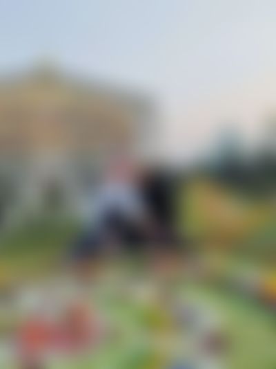 Post media background