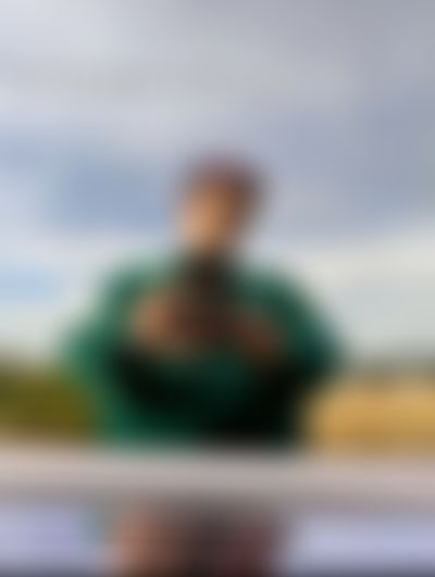 Post media background