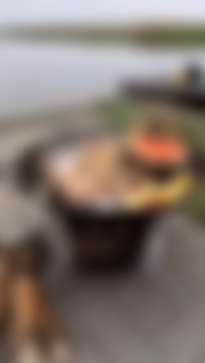 Post media background