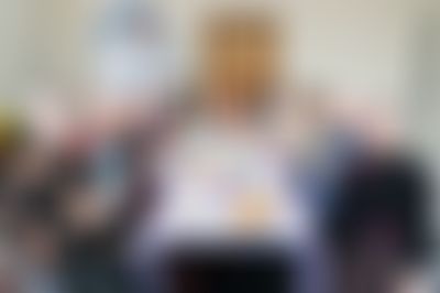 Post media background