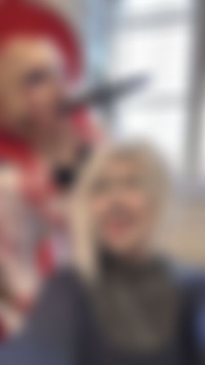 Post media background