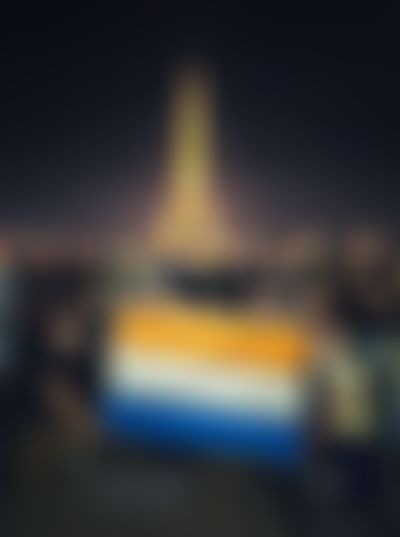 Post media background