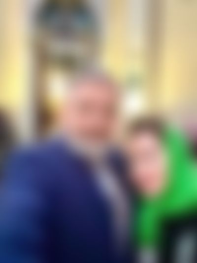 Post media background
