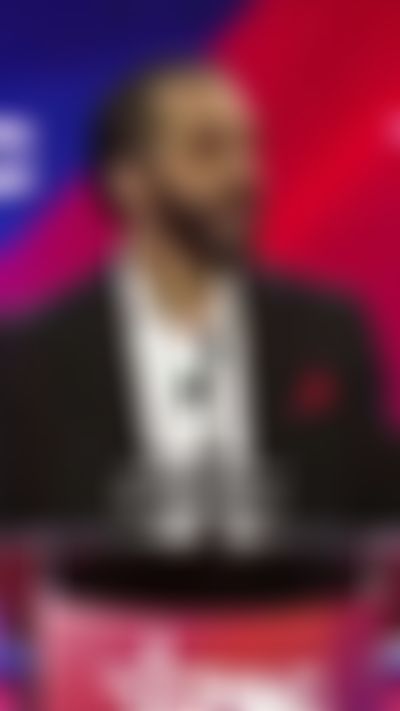 Post media background
