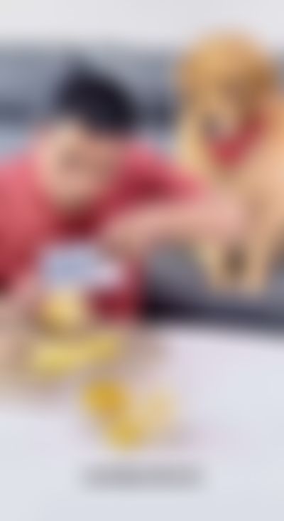 Post media background
