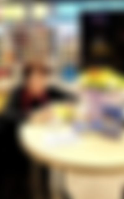 Post media background