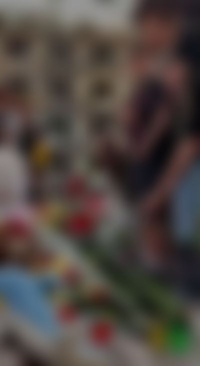 Post media background