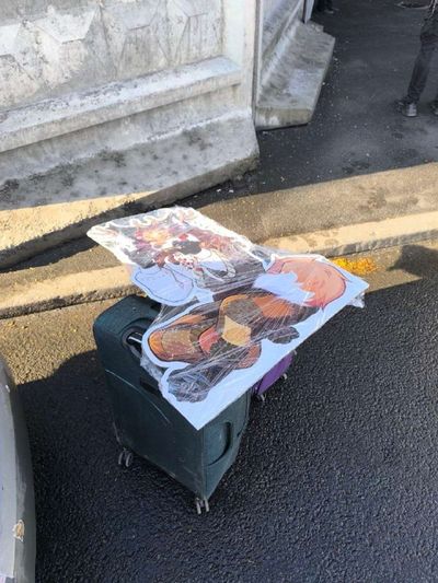 Post media