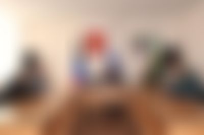 Post media background