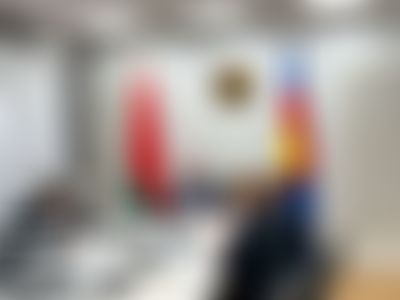Post media background