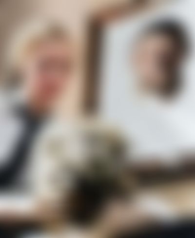 Post media background