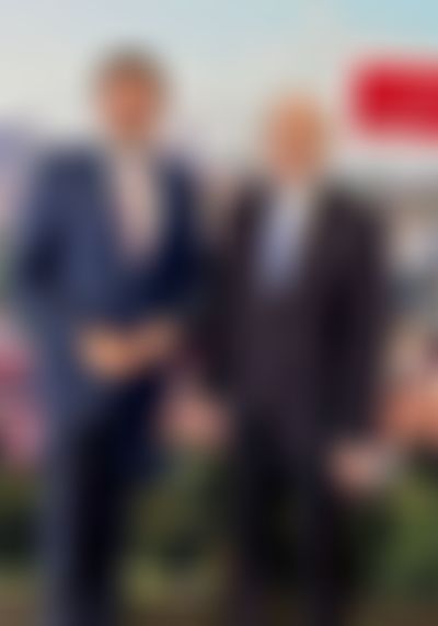 Post media background