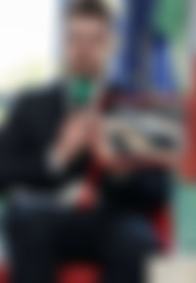Post media background