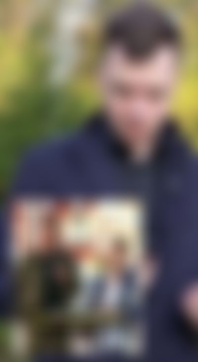 Post media background