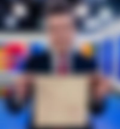 Post media background