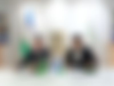 Post media background