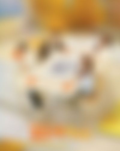 Post media background
