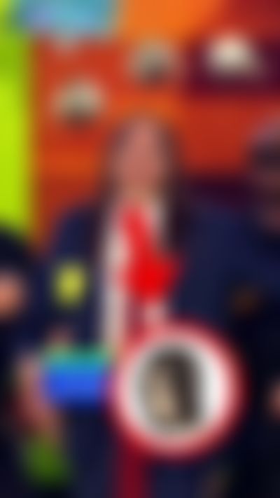 Post media background