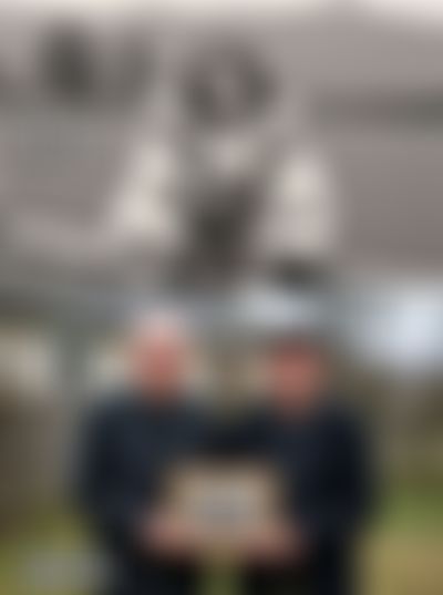 Post media background