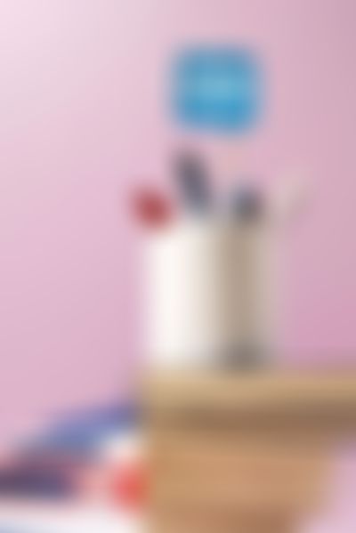Post media background