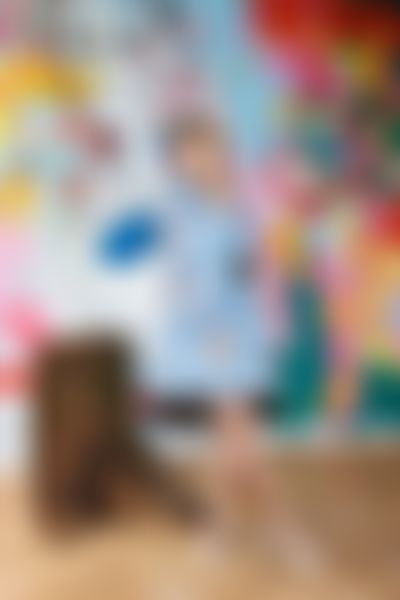 Post media background