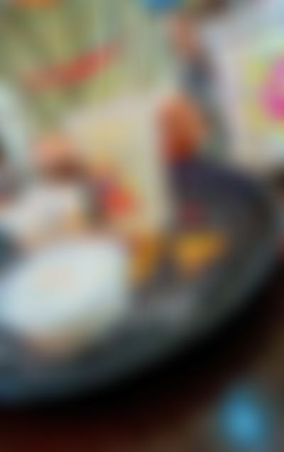 Post media background