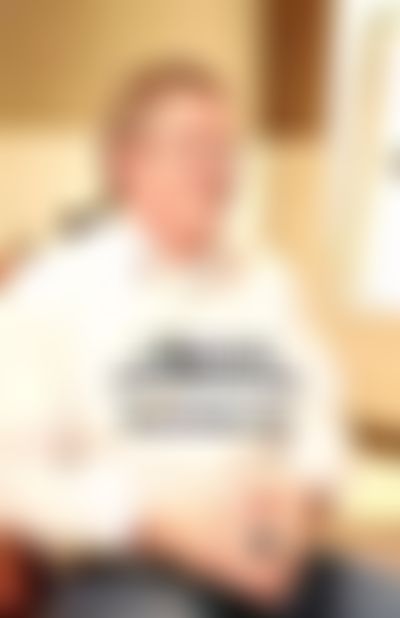 Post media background