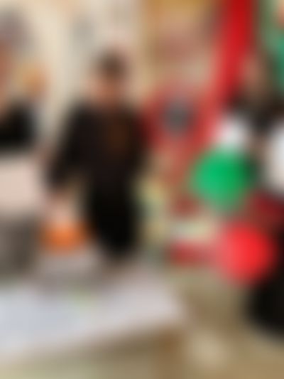 Post media background