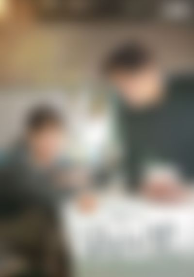 Post media background