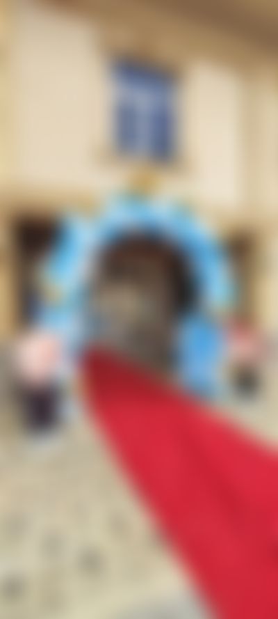 Post media background