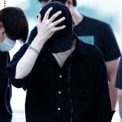 𝗛𝗘𝗥𝗠7𝗡💢 avatar