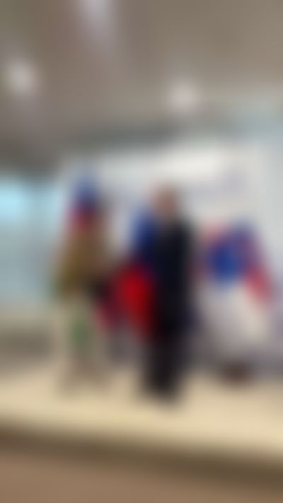 Post media background