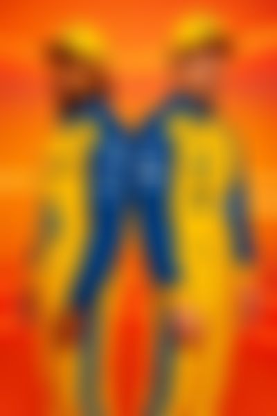 Post media background