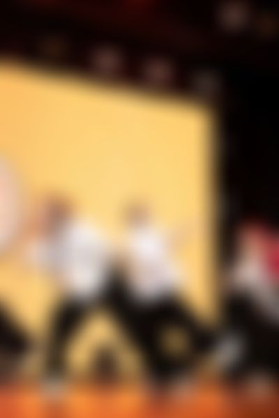 Post media background