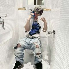 ⁱⁿᶠᵒ 0.0 avatar