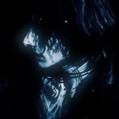 ᗴᐯᗩᑎ avatar
