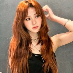 Huh Yunjin avatar