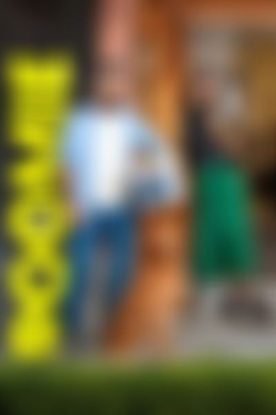 Post media background
