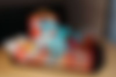 Post media background