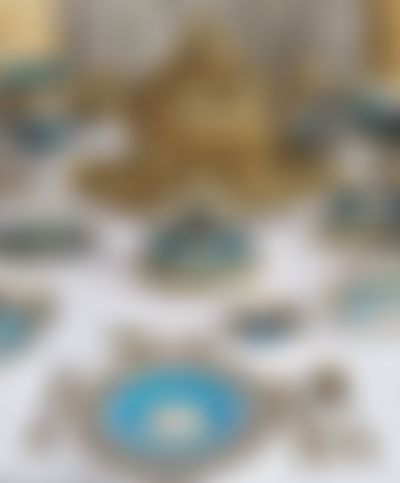 Post media background