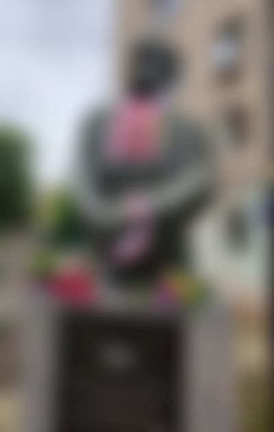 Post media background
