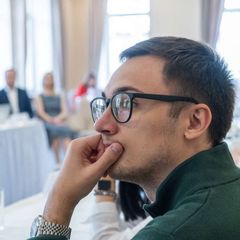 Lavruhin Maxim печатает... avatar